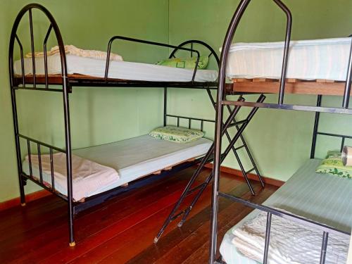 Krevet ili kreveti na sprat u jedinici u okviru objekta OYO Home 90430 Mountain Resthouse