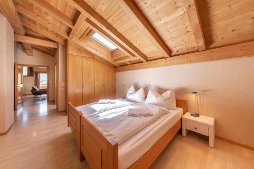 Ein Bett oder Betten in einem Zimmer der Unterkunft Quadernpark-Apartments