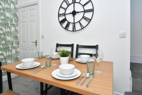 Φωτογραφία από το άλμπουμ του Parotia House by YourStays - 3 Bedroom House in Stoke-on-Trent σε Stoke on Trent