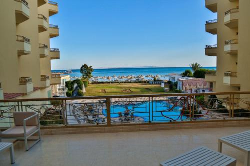 Piscina en o cerca de Magic Beach Hotel Hurghada