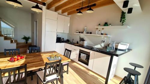 A kitchen or kitchenette at Hakuna Matata