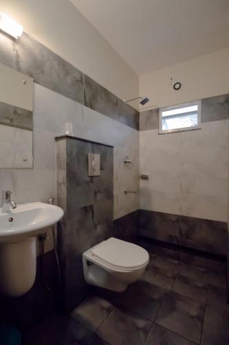 Gallery image of Spring Field Billets in Cochin