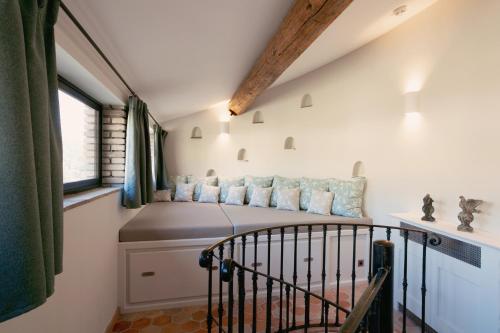 Ein Bett oder Betten in einem Zimmer der Unterkunft LOU CALEN