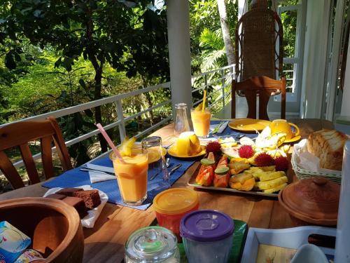 Comida en el departamento o alrededores