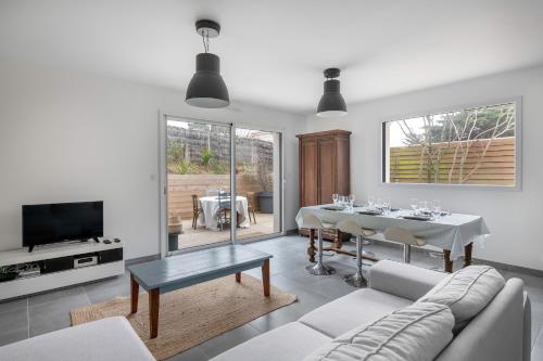 Maison récente en bord de mer - 15m de la plage