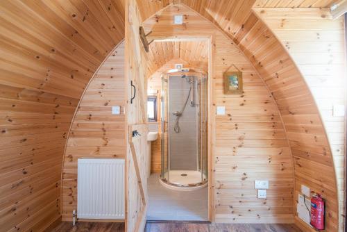 Kúpeľňa v ubytovaní Parc Maerdy Glamping Holidays