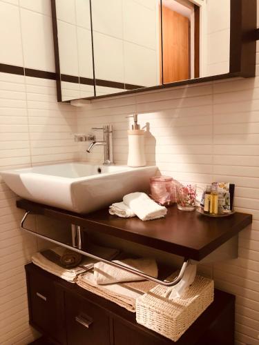 Photo de la galerie de l'établissement Mon Appart avec Terrasse et Piscine, à Roquebrune-Cap-Martin