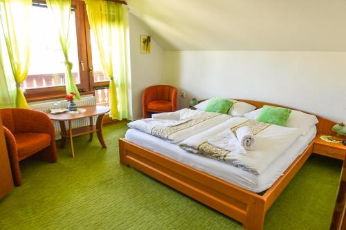 Postel nebo postele na pokoji v ubytování Villa Felicity