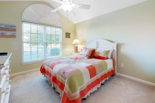 Postel nebo postele na pokoji v ubytování Lord Baltimore Landing -- 37199 Lord Baltimore