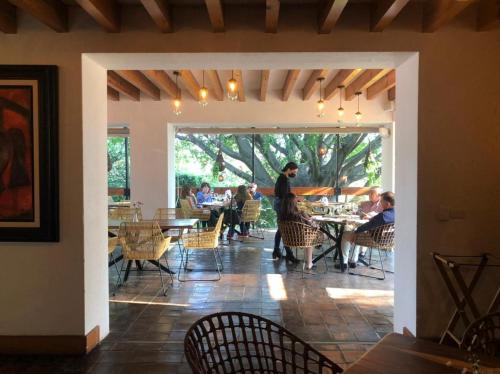 Χώρος καθιστικού στο La Provence Restaurant & Hotel Boutique