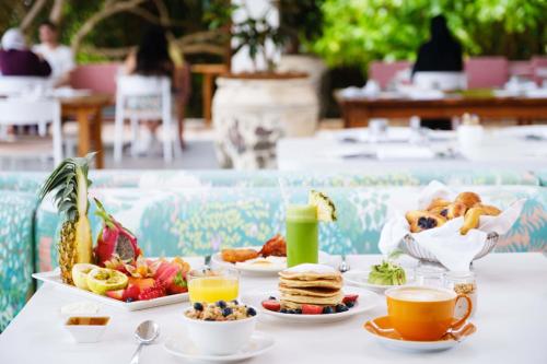 Đồ ăn tại/gần resort