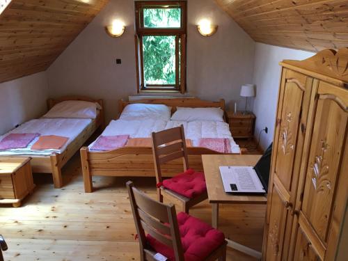 Postel nebo postele na pokoji v ubytování chalupa U Mateja Horna Lehota c12