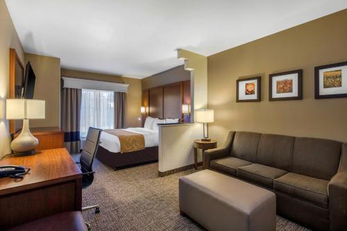 Gallery image of Comfort Suites Marshall in Marshall