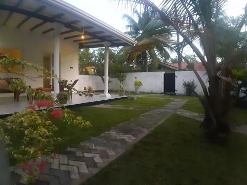 Κήπος έξω από το Ann Villa Negombo