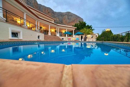 villa de lujo en javea, Jávea – Bijgewerkte prijzen 2022