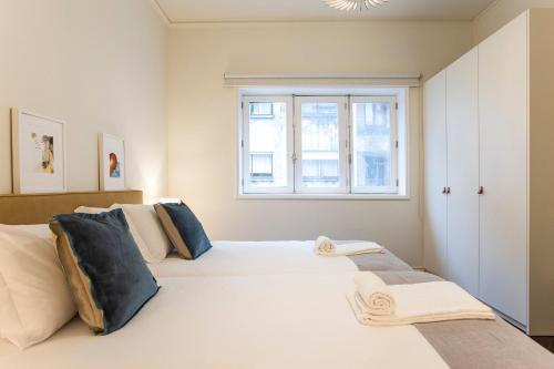 Tasteful 2BR Flat in Art District by LovelyStay