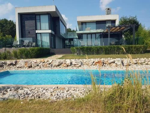 Φωτογραφία από το άλμπουμ του Zlaten Briz Villa σε Osenovo