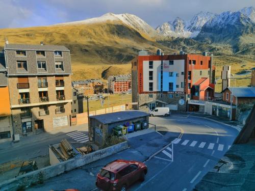  Prober-Mundial -  Room  picture :   Tea/Coffee maker    TV    Hairdryer                           