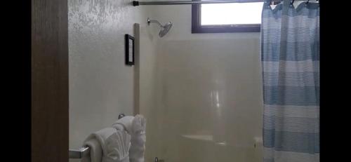 
A bathroom at Rock Creek Mercantile & Motel
