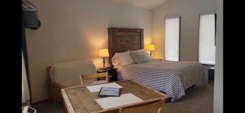 Galeriebild der Unterkunft Rock Creek Mercantile & Motel in Clinton