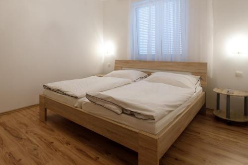 Apartments Lacic