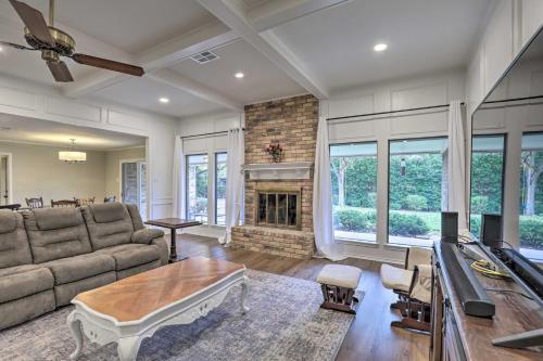 Gallery image of 9 Mi to Magnolia Market Large Home in Waco! in Waco