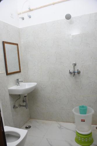 Kúpeľňa v ubytovaní GURU KRIPA GARDEN