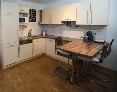 Foto ruhige Terrassen-Whg. 68qm im Stadtzentrum (bis 5 Personen) checkin123 4