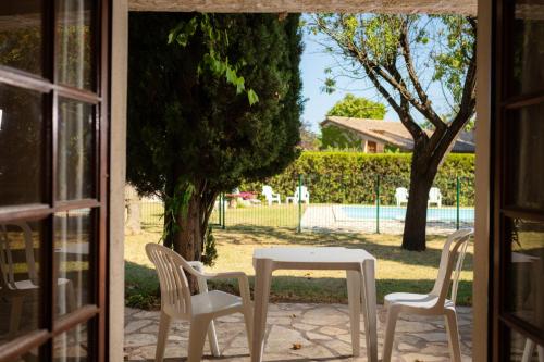 Zahrada ubytování Auberge de la Tour -Appartements-