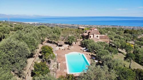 VILLA PASSULUNARA 14, Emma Villas