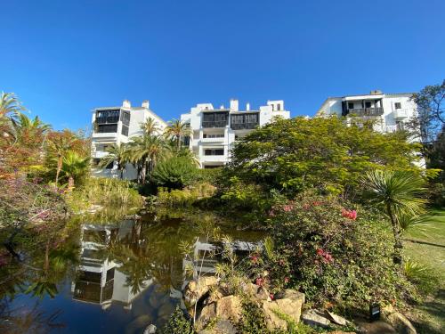 Jardines de las Golondrinas Marbella with Sea Views