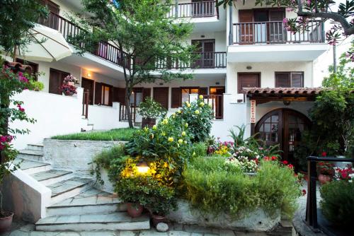 Gallery image of Apartments Hotel Magani in Kala Nera