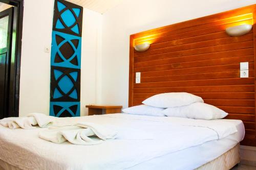 Gallery image of Naz Beach Bungalow Hotel in Antalya in Kızılot