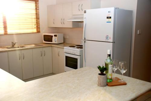 Dapur atau dapur kecil di Amberoo Apartments Tamworth