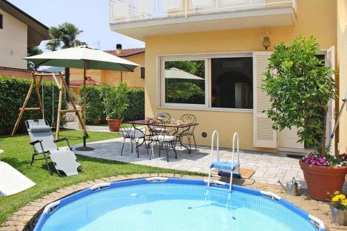 Cottage, Camaiore