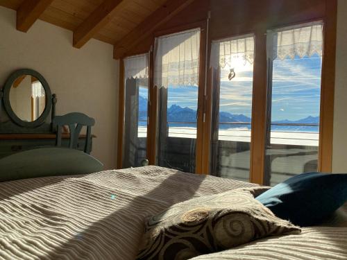 Una cama o camas en una habitación de Alpenparadies