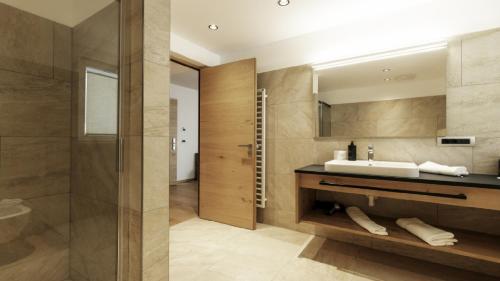 Cityhotel Goldener Adler B&B tesisinde bir banyo