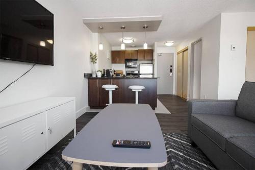 Modern downtown studio with a great view – Photos 2