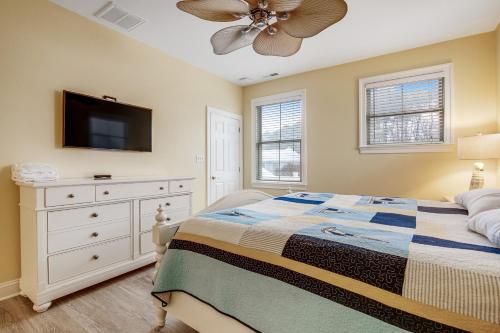 Postel nebo postele na pokoji v ubytování Bayside Resort - 11655 Resort