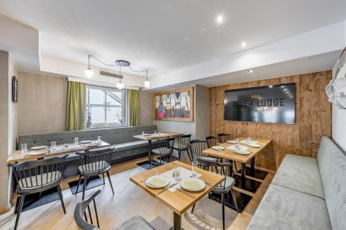 Posezení v ubytování Arlen Lodge Hotel-Garni