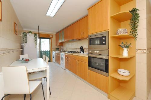 Dapur atau dapur kecil di T2 Cascais Centro - Ribeira das Vinhas