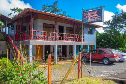 Cabinas Cascada Río Celeste