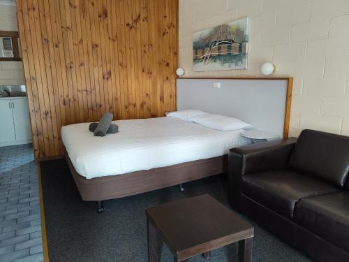 Χώρος καθιστικού στο Yarragon Motel