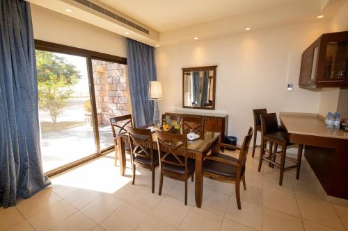 Fotografie z fotogalerie ubytování Royal L'azure Resort v destinaci Sharmaa