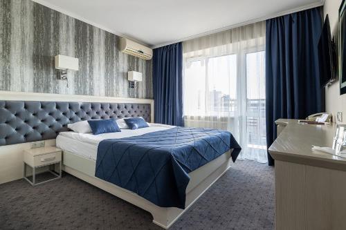 Eurohotel — Photo of the whole room