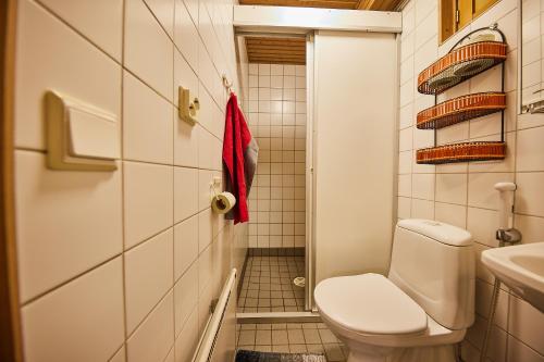 Ванная комната в Heinolan Heinäsaari - Holiday and Camping