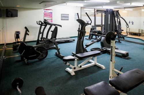 Fitness centrum a/nebo fitness zařízení v ubytování Coolum Caprice
