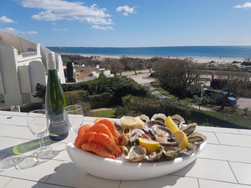 CNN Ulysse 1 - Appartement vue mer avec garage