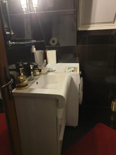 Koupelna v ubytování Camere LUX Telecabina Busteni