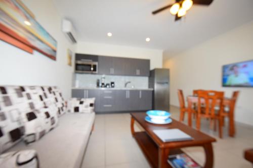 Dapur atau dapur kecil di Arena Condos Aruba - few steps from Eagle Beach!